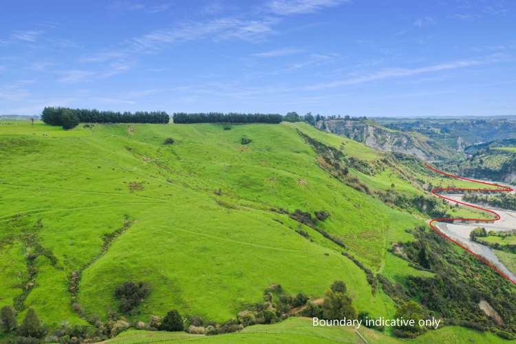 451 Table Flat Road Apiti_1