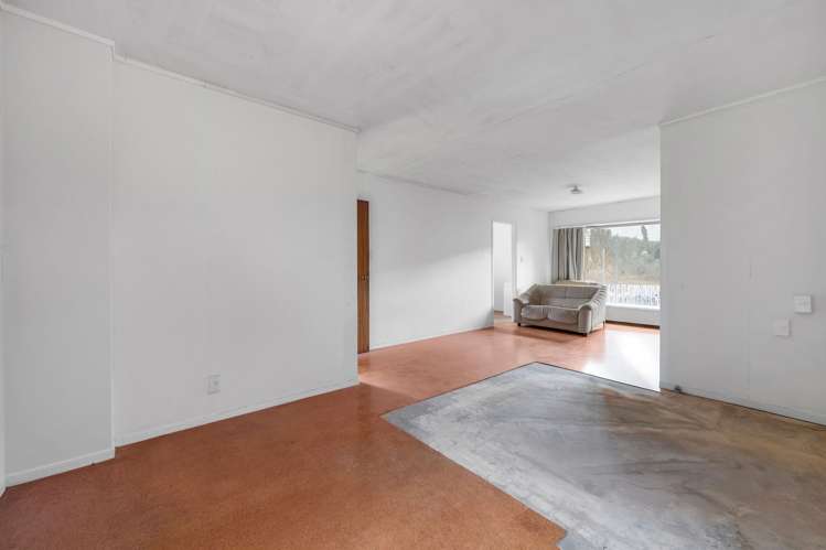 2/3 The Esplanade Eastern Beach_12