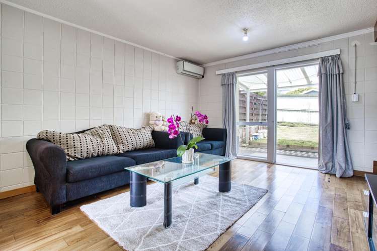 35 Fred Woodward Place Mount Roskill South_1