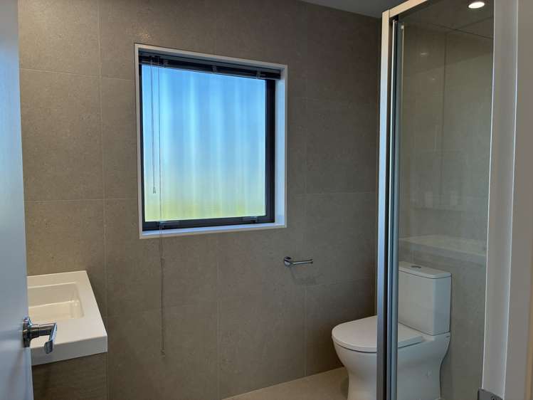101 WAITUARUA DRIVE "Waiata Shores" Takanini_27