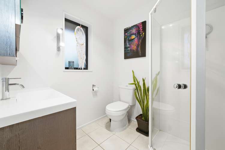 21 Taranaki Drive + 22 Hewitts Road Woodend_11