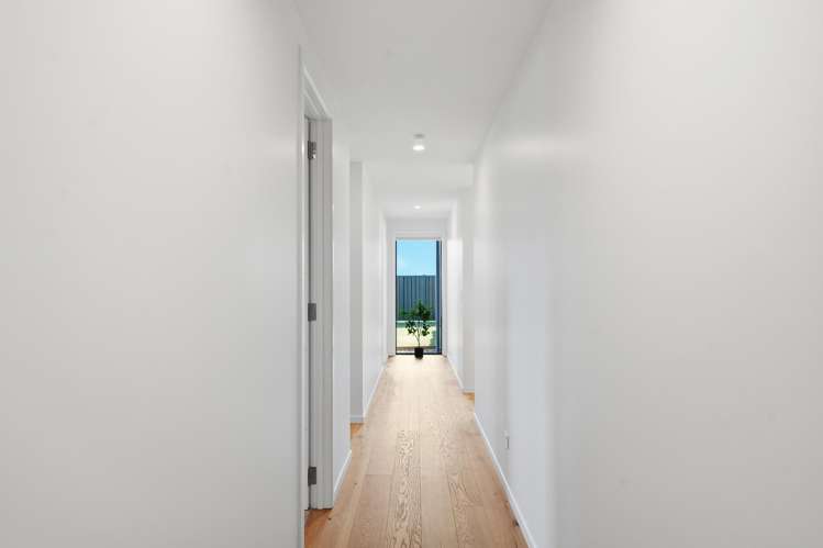 42 Burdon Loop Lake Hawea_17
