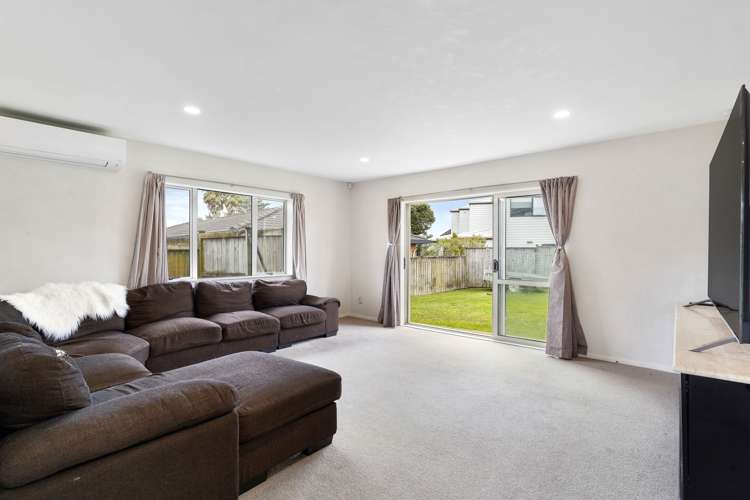 18 Nicholas Gibbons Drive Clendon Park_3