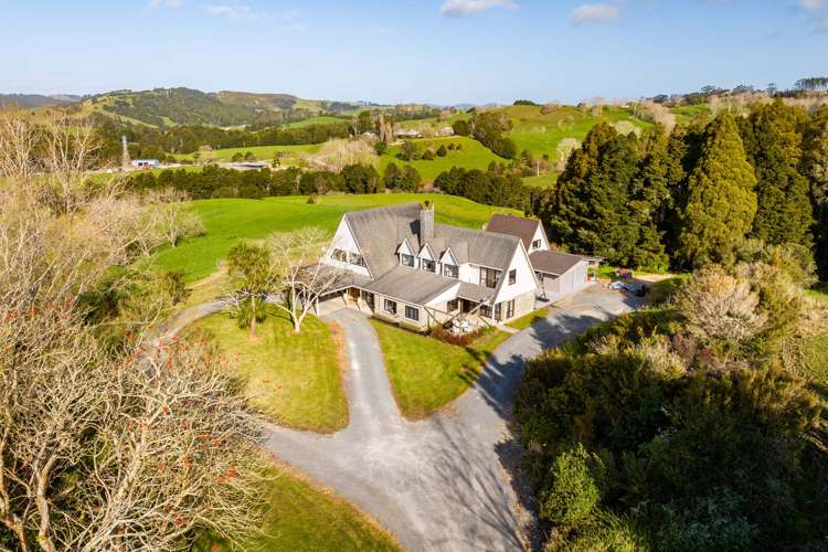 792 Golden Stairs Road Mareretu_17