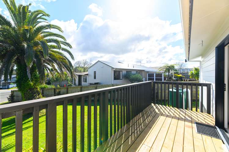 7 Castlewood Grove Blockhouse Bay_21