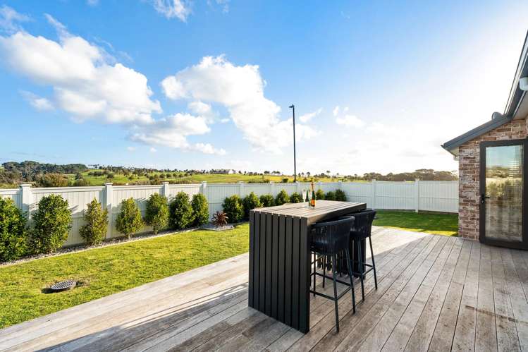 47 Angiangi Crescent Beachlands_13