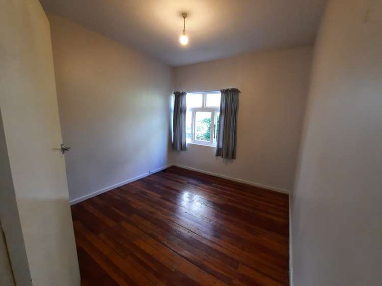 20 Kingsland Avenue 1703_4