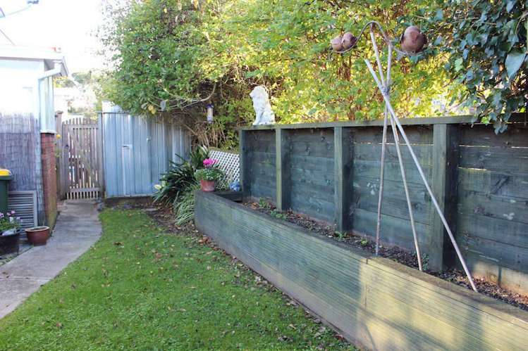 4/40 Lake Road Narrow Neck_11