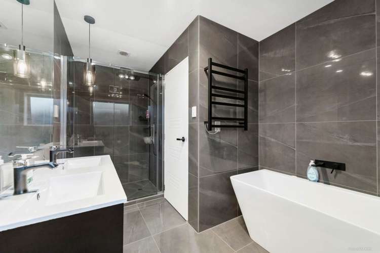 3 Cooladawson Drive Flat Bush_15