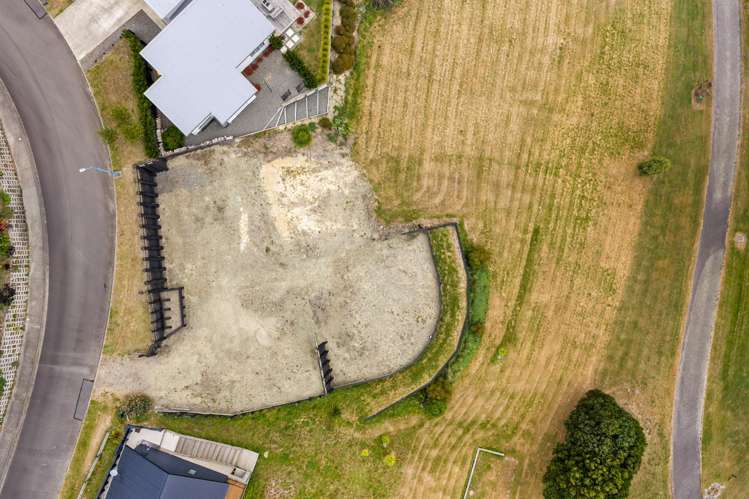 8 Lake View Place Fairhall_21