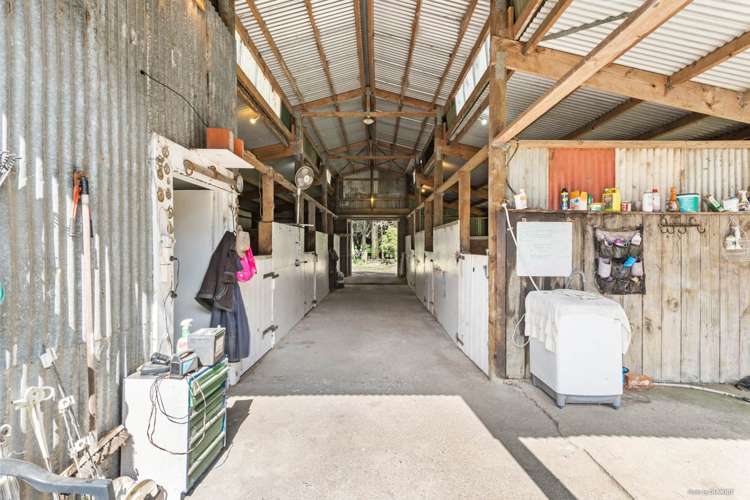 151 Gordon Road Pollok_14