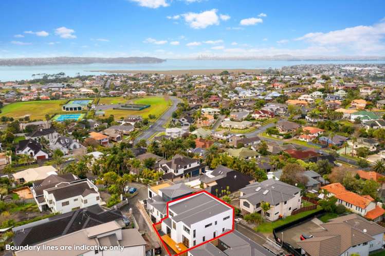 2/90 Picasso Drive West Harbour_29