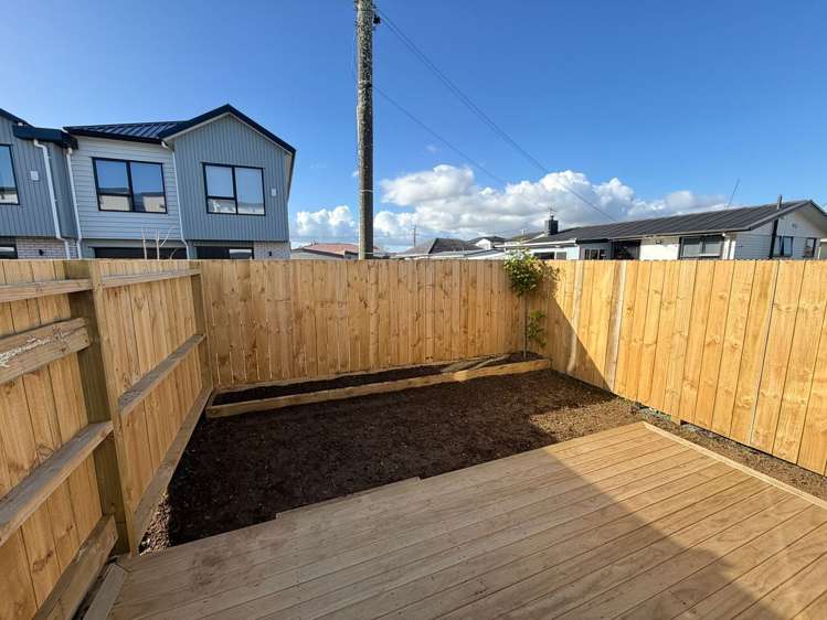 26/21 Von Sturmer Street Mangere East_14