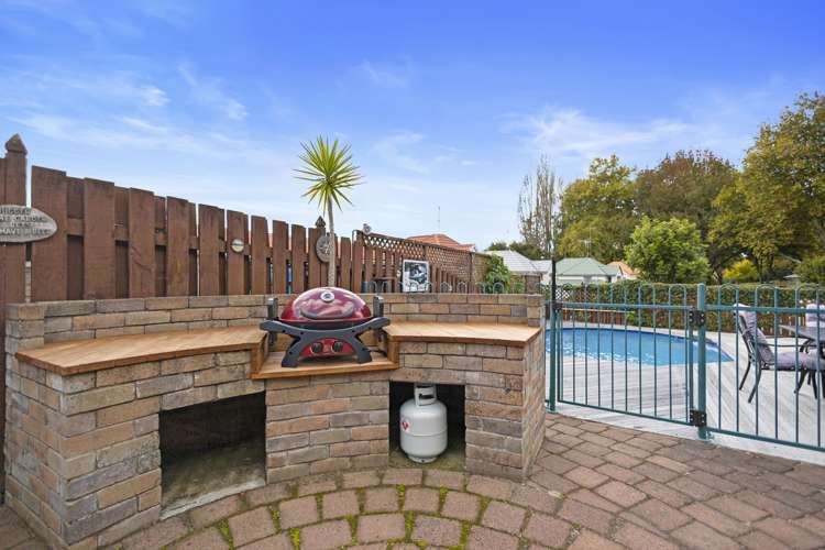 6 Marlowe Drive Leamington_21