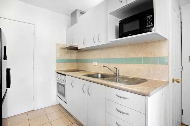 6/12 Raines Avenue Forrest Hill_4