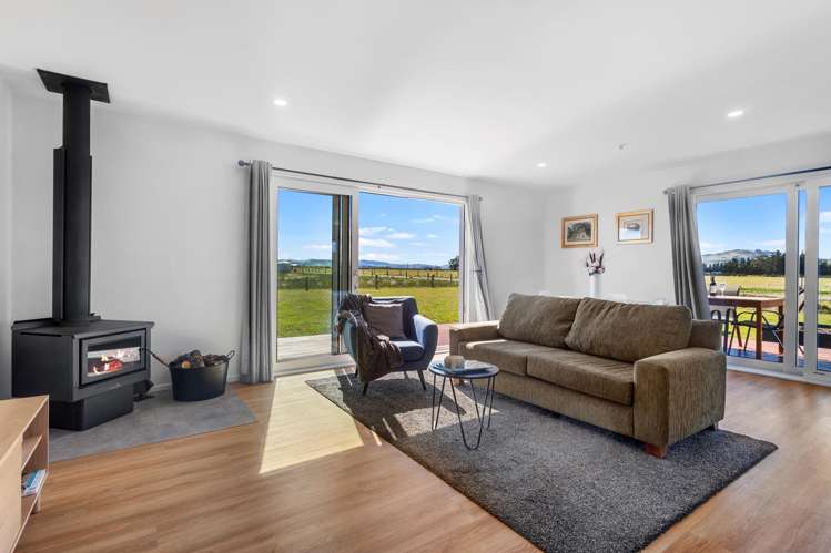 86 Racecourse Road Amberley_14