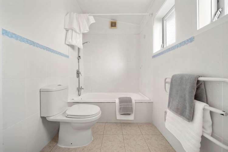 500 East Coast Road Windsor Park_15