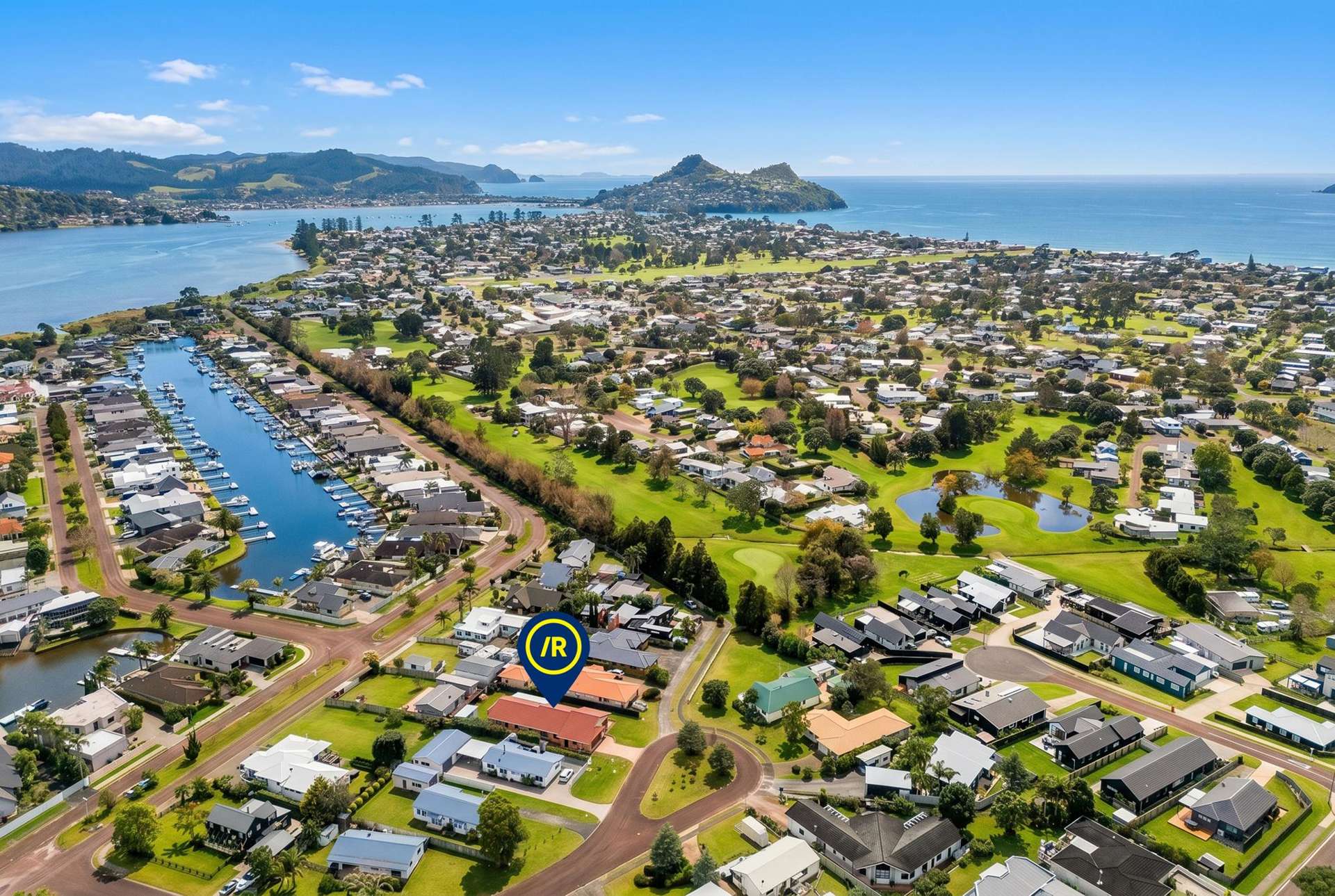 109 The Yardarm Pauanui_0