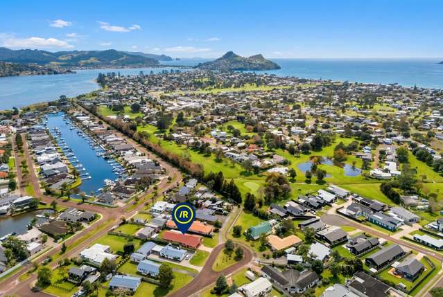 109 The Yardarm Pauanui_2