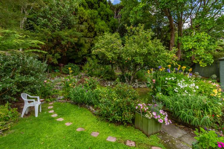 99 Wellington Road Wainuiomata_16