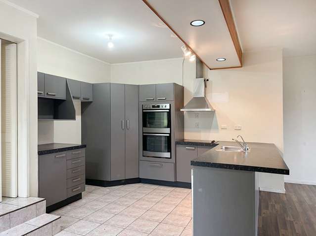 4 Landsberg Way Windsor Park_2