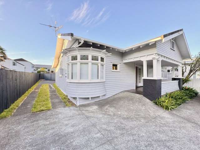 Versatile Remuera Villa