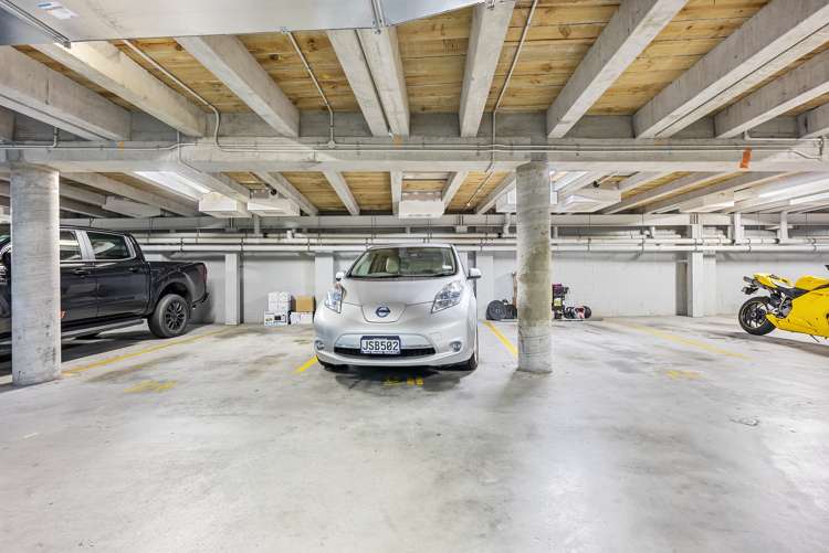 2h/12 Charles Street Mount Eden_16