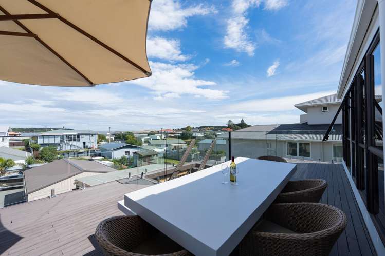 8 Roore Street Foxton Beach_23