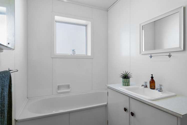 79a Barrett Street Westown_11