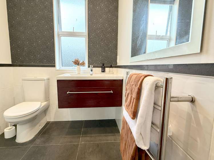 93 Wilton Street Windsor_21