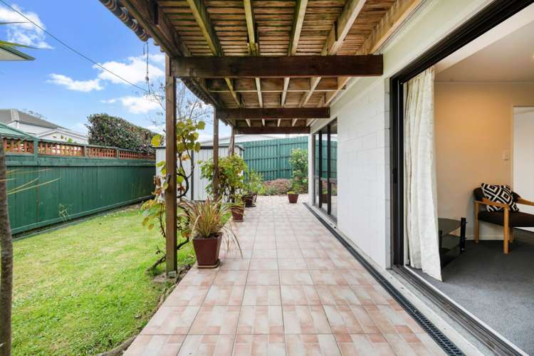 31 Clark Road Pahurehure_13