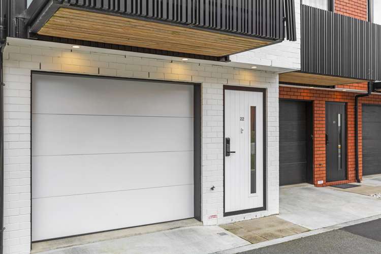22/182 London Street Hamilton Central_6