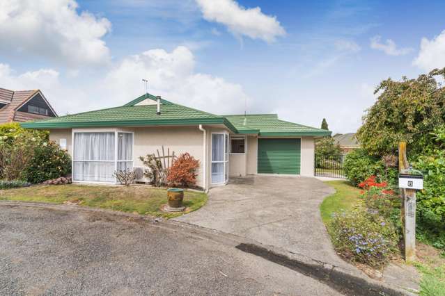 Cul-de-sac / Private / Low Maintenance