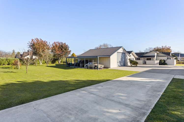 64 Athlone Drive Cambridge_6