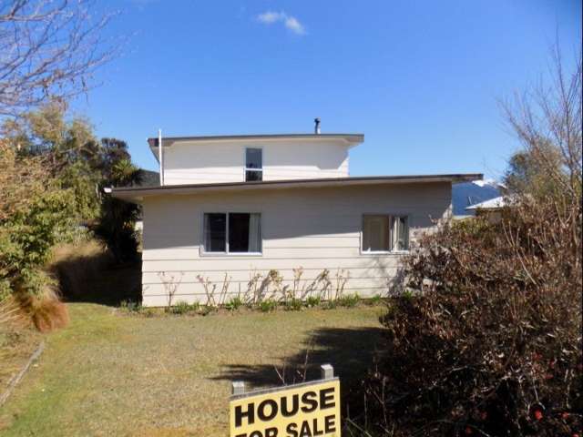 26 Home Street Manapouri_3