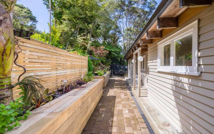 33 Warner Park Avenue Laingholm_15