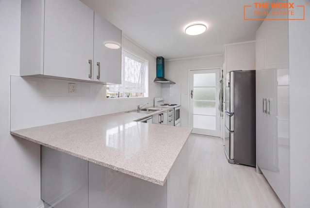 2/17 Roberts Road Te Atatu South_4