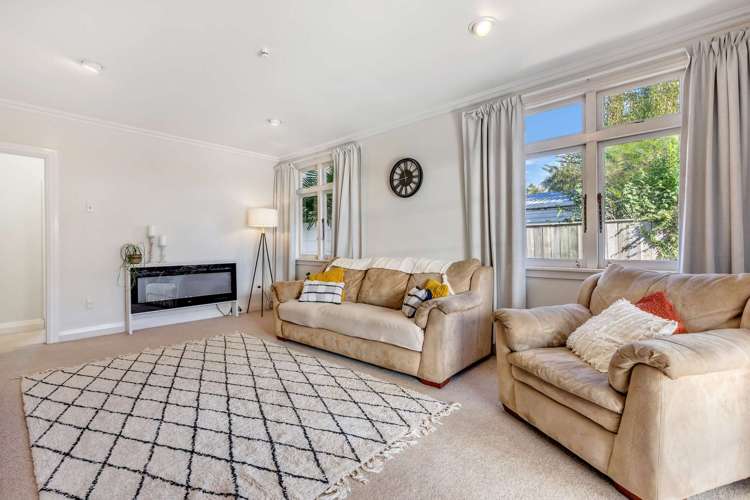 8 Cochrane Street Fairy Springs_1