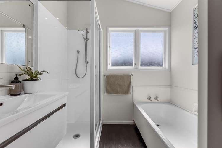 221 Levers Road Matua_9