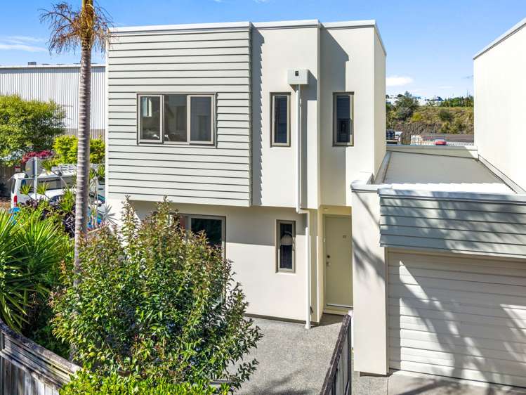 57/21 Hunters Park Dr Three Kings_0