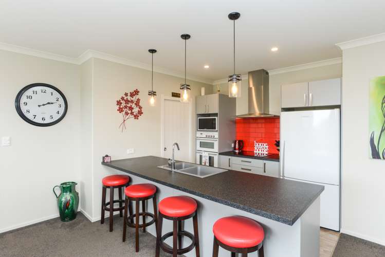 14 Pelorus Avenue Poraiti_7