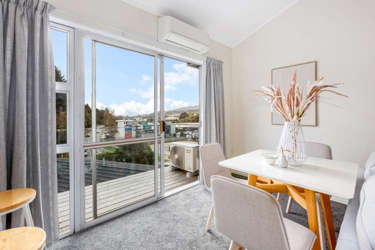 10/124 Redwood Avenue Tawa_7
