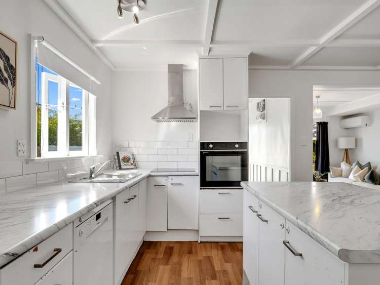 5 Sunrise Avenue Owhata_2