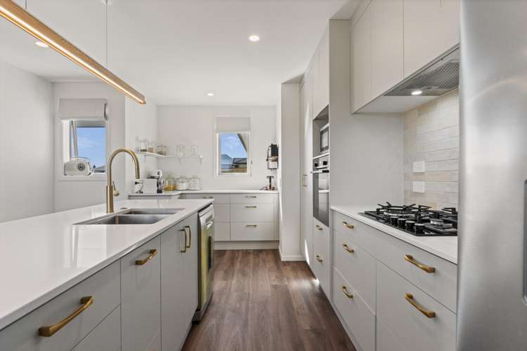 16 Makomako Crescent Wharewaka_1