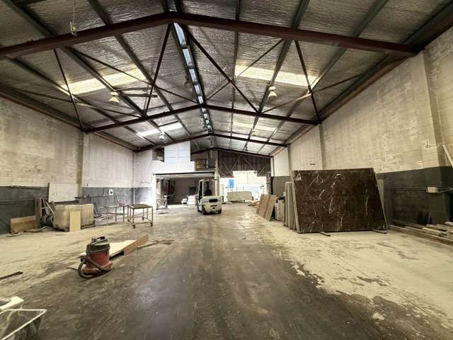 HIGH-PROFILE WAREHOUSE - CENTRAL WAIRAU VALLEY