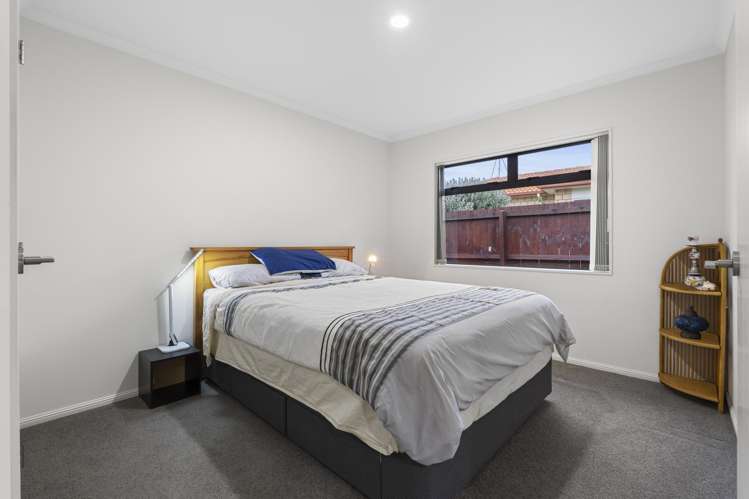 44 Chesterfield Way Orewa_19