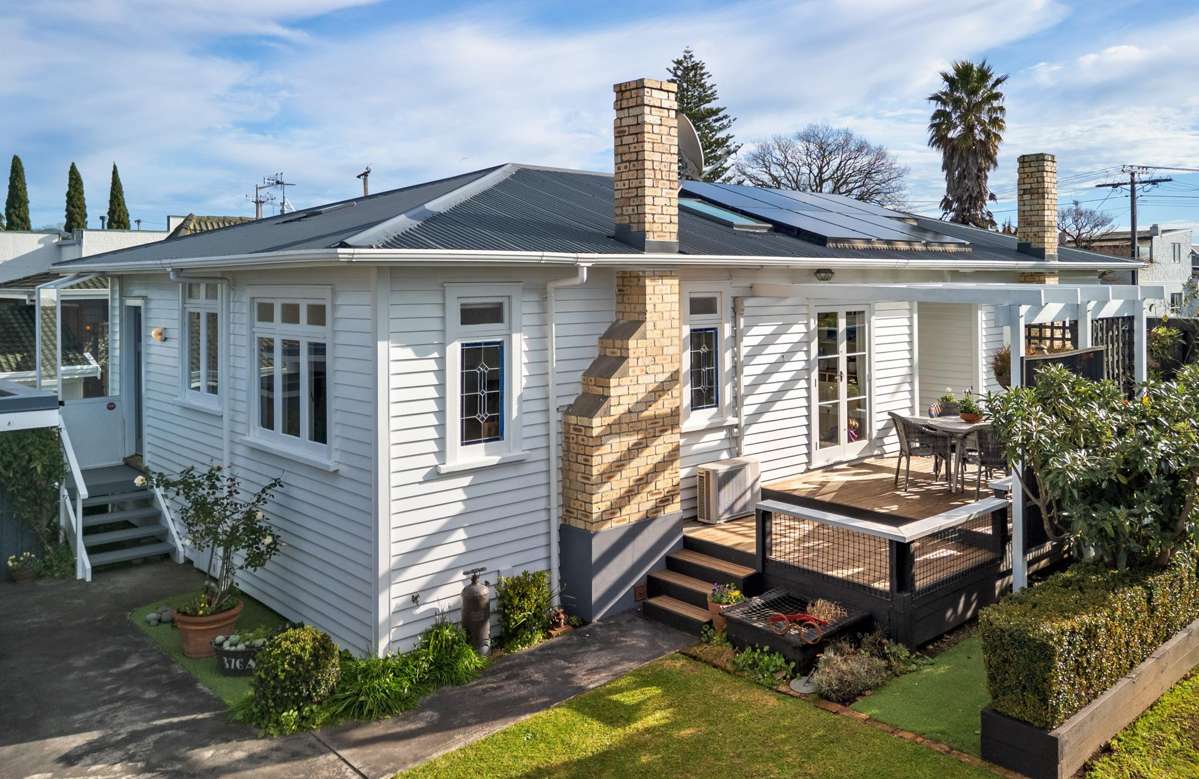 376A Devonport Road_1