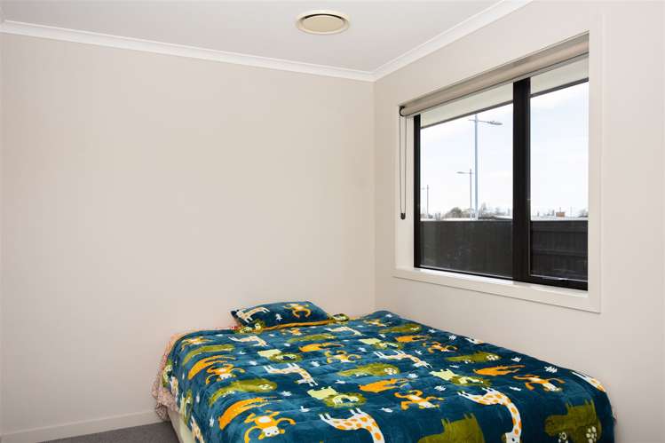 16 Spitfire Drive Burleigh_12