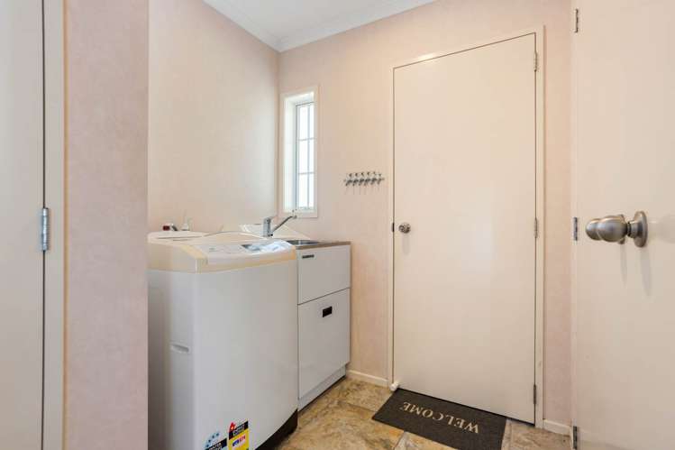 2 Sarah Place Papamoa Beach_25