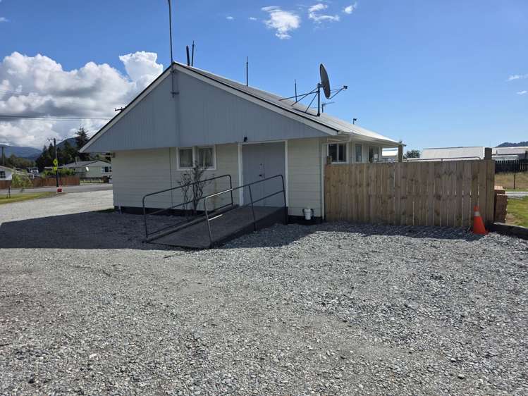 44 Main Road Whataroa_12